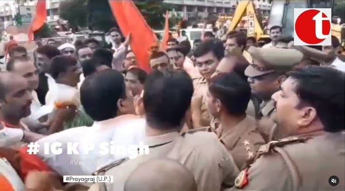 अधिकारी से नेता बने पुलिस विभाग में प्रयागराज के पूर्व IG रेंज केपी सिंह का उत्पात देखिये