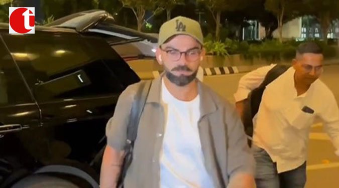 Virat Kohli spotted at Mumbai airport