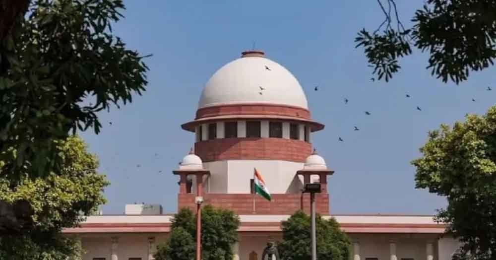 सुप्रीम कोर्ट ने केंद्र और EC से मांगा जवाब, ‘चुनाव से पहले दी जाने वाली फ्री की योजनाएं रिश्वत
