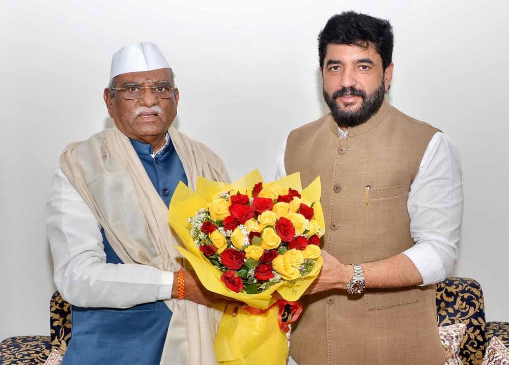 राज्यपाल की केंद्रीय सहकारिता और नागरिक उड्डयन राज्य मंत्री मुरलीधर मोहोल से मुलाकात