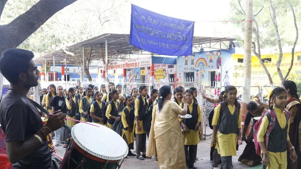 1 अप्रैल से मध्य प्रदेश में नए शिक्षा सत्र की हुई शुरुआत, स्कूलों में खास तरह से बच्चों का स्वा