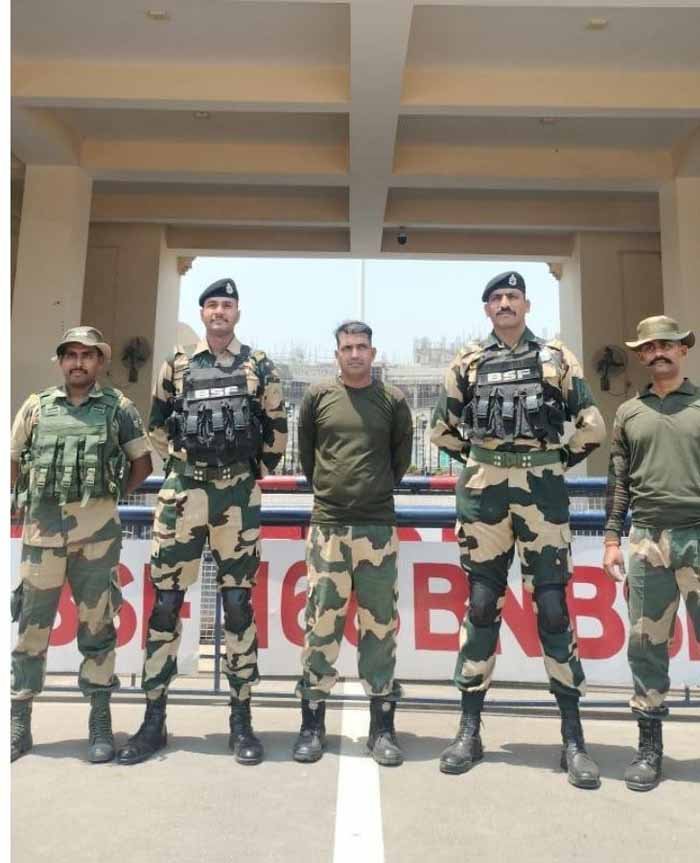 पाकिस्तान से लौटे BSF जवान ने सुनाई आपबीती, सोने तक नहीं देते, जासूसों की तरह टॉर्चर