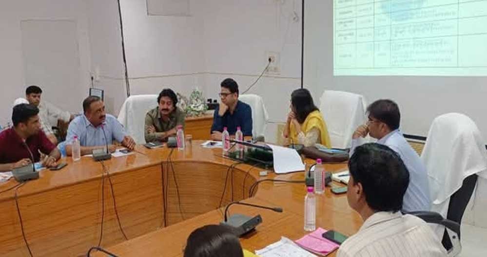 संयुक्त सचिव ने की समूह जल प्रदाय योजनाओं की समीक्षा