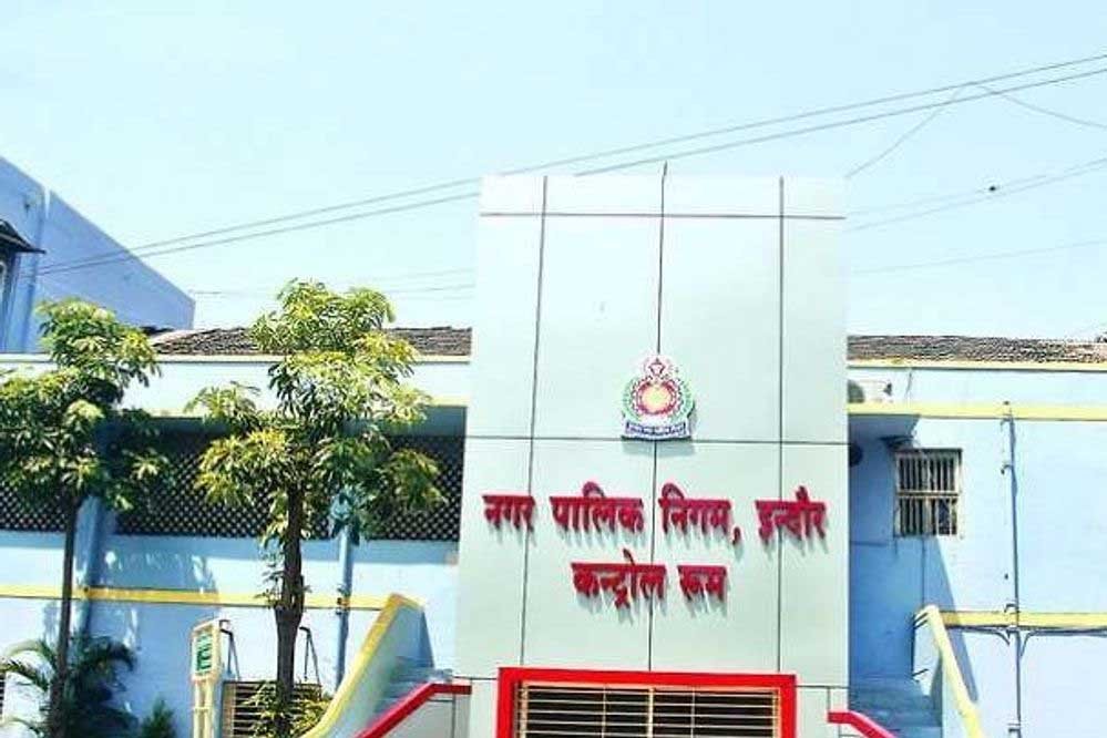 इंदौर नगर निगम ने बड़े पैमाने पर इलेक्ट्रिक गाड़ियों की खरीदारी की योजना बनाई