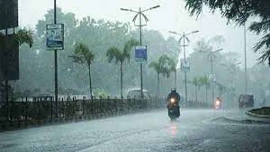 छत्तीसगढ़ में गरज चमक के साथ बारिश और वज्रपात की संभावना
