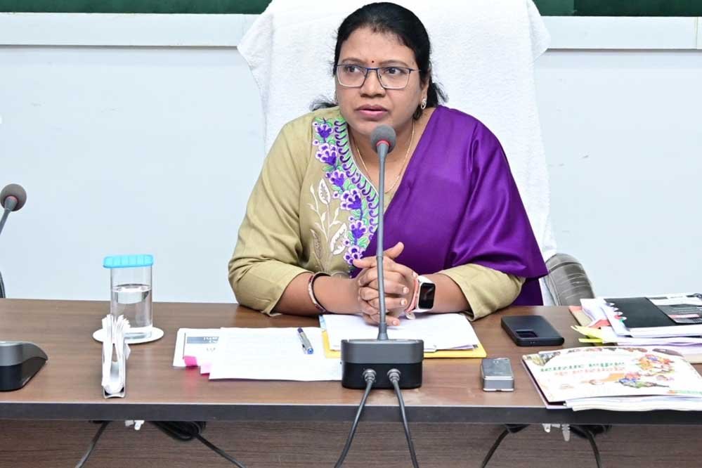 गौरेला पेण्ड्रा मरवाही : जनदर्शन में 23 लोगों ने दिया आवेदन : कलेक्टर ने एक-एक कर सुनी सभी की फ