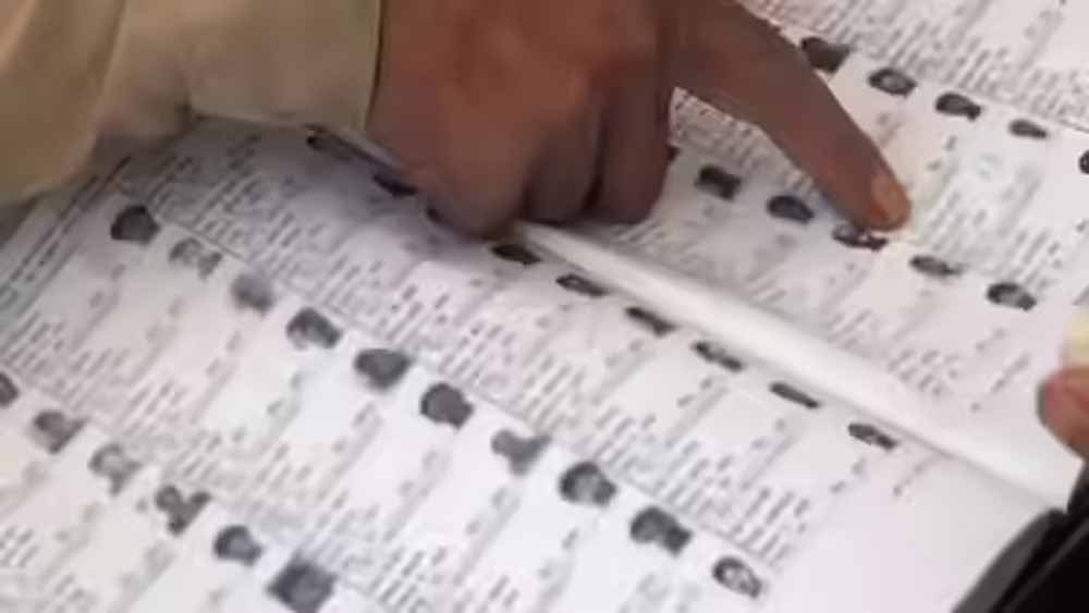चुनाव आयोग का बड़ा एक्शन: बिहार की मतदाता सूची से हटेंगे लाखों नाम