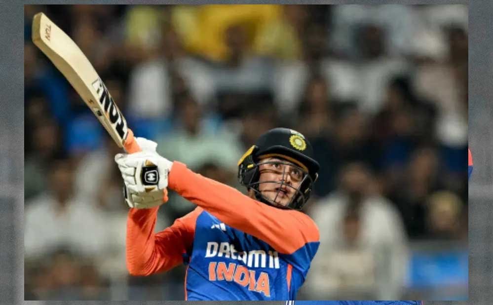 छक्कों का नया किंग: अभिषेक शर्मा ने रचा इतिहास, युवराज सिंह को छोड़ा पीछे