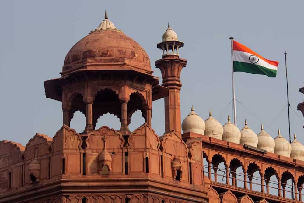 लाल किला बना चोरों का निशाना, हीरे से जड़ा सोने का कलश गायब, जैन समाज के धार्मिक कार्यक्रम में 