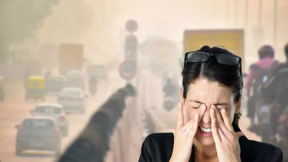 प्रदूषित हवा कर रही है आंखों पर वार, बचाव के लिए अपनाएं ये सरल टिप्स