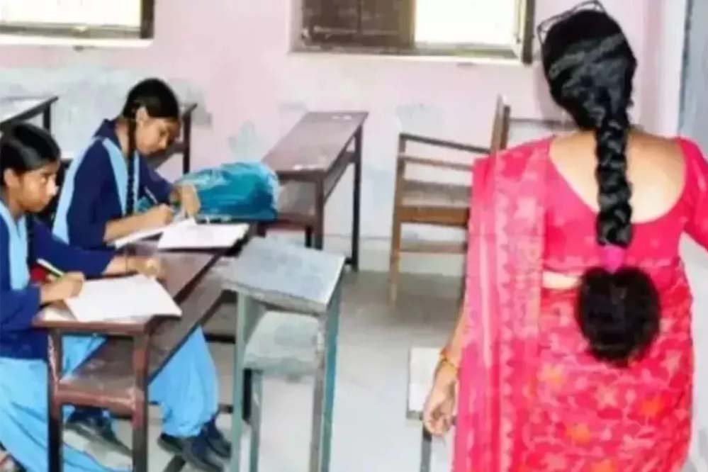 उत्तर प्रदेश सरकार का बड़ा फैसला: प्राइवेट स्कूल-कॉलेज की महिला शिक्षकों को भी मिलेगा मातृत्व अ