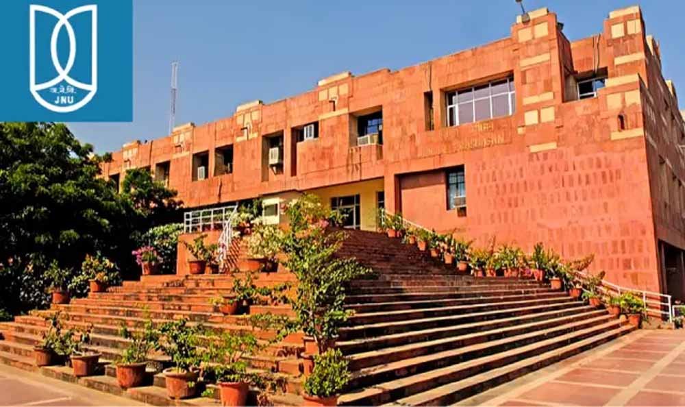विसर्जन बवाल के बाद ABVP का विरोध प्रदर्शन, JNU में महिला शक्ति और हिंदू सम्मान की यात्रा