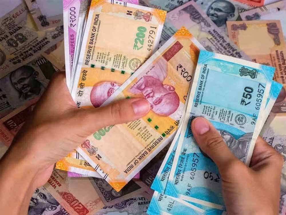 8th Pay Commission लाएगा रिकॉर्ड बढ़ोतरी — जानें कितना बढ़ेगा आपका बेसिक पे