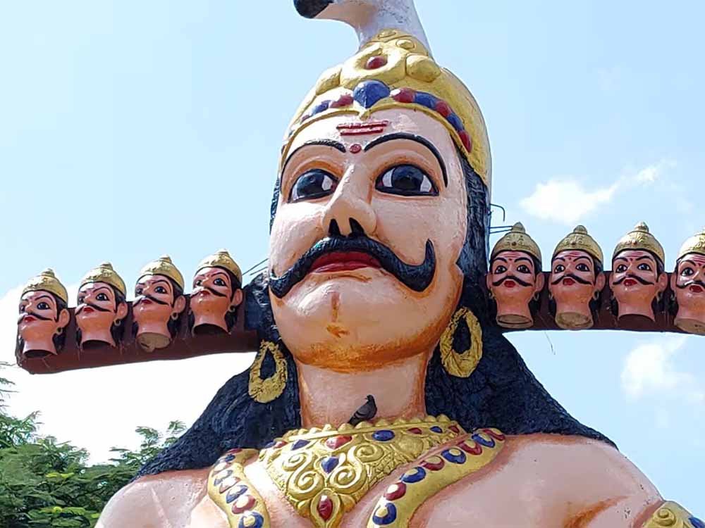 दशहरे पर मंदसौर में होने वाला है अनूठा रीति-रिवाज, रावण का वध पहले माफी लेकर!