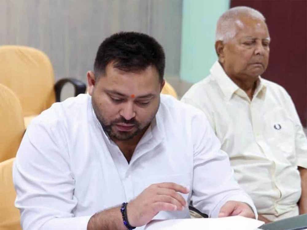 तेजस्वी यादव की करोड़ों की संपत्ति, दर्जनों केस — जानें हलफनामे के चौंकाने वाले खुलासे
