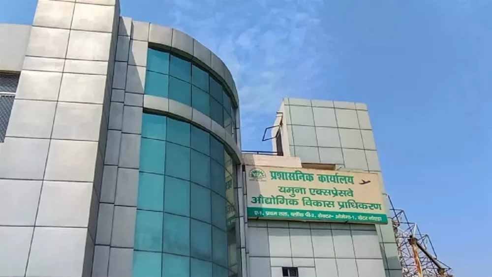 प्रॉपर्टी घोटालों पर लगाम: YEIDA को मिली 441 हेक्टेयर जमीन, 18 गांव होंगे नियंत्रण में