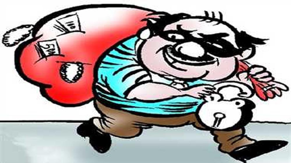 पति के इलाज के लिए केरल गईं अलका सिंह, घर लौटने पर बंगले में सोने-चांदी के जेवर और घड़ियों की च