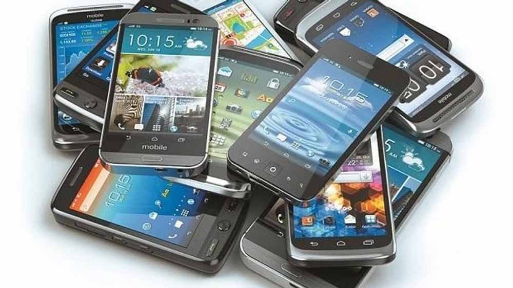 वो स्मार्टफोन जो बने यूज़र्स की मुसीबत — लोगों ने कहा, पैसे बरबाद!
