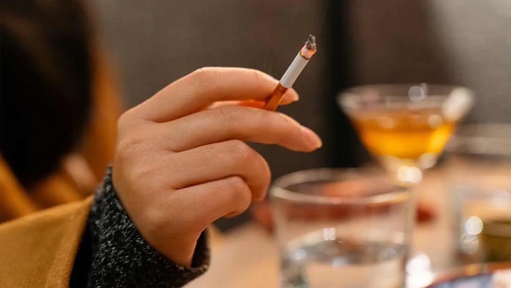 रिसर्च का सच: पूरे जीवन में कम सिगरेट पीने से भी बढ़ जाता है बीमारी का जोखिम