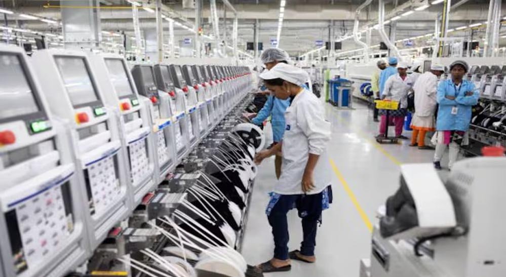 भारत में बढ़ी iPhone मैन्युफैक्चरिंग, घरेलू बाजार में बिक्री भी रही मजबूत