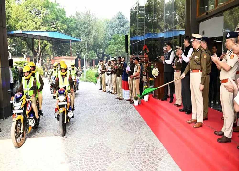 सुरक्षा व्यवस्था होगी और तेज़: दिल्ली पुलिस को मिली 55 पीसीआर वैन व 156 नई ओम्नी