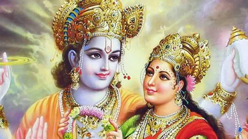 देव दीपावली विशेष: भगवान विष्णु और माता लक्ष्मी की आरती करने से खुलेंगे सुख-समृद्धि के द्वार!