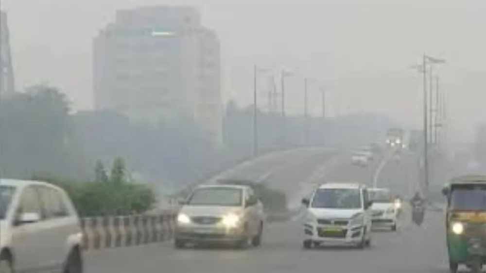 दिल्ली-एनसीआर में घुटन भरी हवा, ग्रेटर नोएडा का AQI खतरनाक स्तर पर पहुंचा