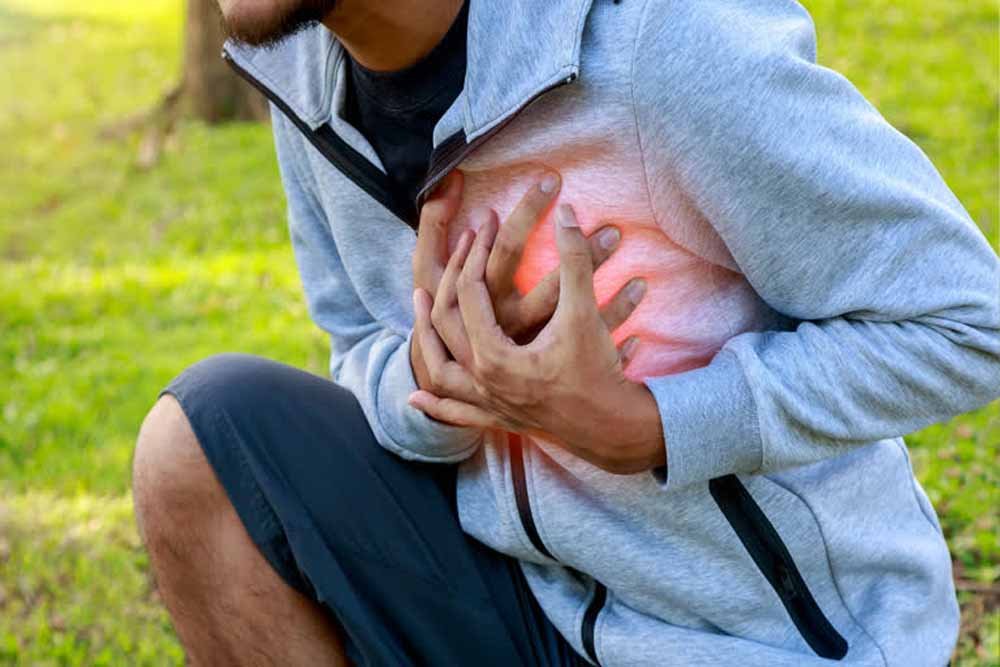 दिल का दौरा बिना दर्द! साइलेंट हार्ट अटैक की पहचान इन 7 संकेतों से करें