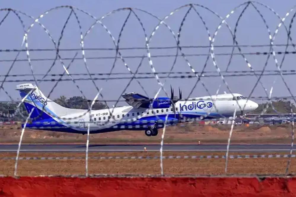 IndiGo के शेयरों में भारी गिरावट, सात दिनों में कंपनी की मार्केट वैल्यू ₹38,000 करोड़ घटी – निव