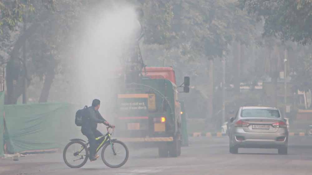 दिल्ली में प्रदूषण चरम पर: AQI 497 के बीच एक्सपर्ट का वार— ग्रैप-4 नाकाफी, नीति पर उठे सवाल