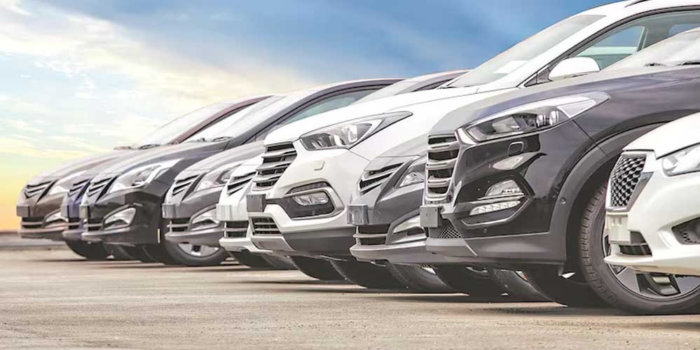 GST राहत पर रुपये की मार, रोजमर्रा की चीज़ों के दाम होंगे बढ़े हुए: फोन से लिपस्टिक तक