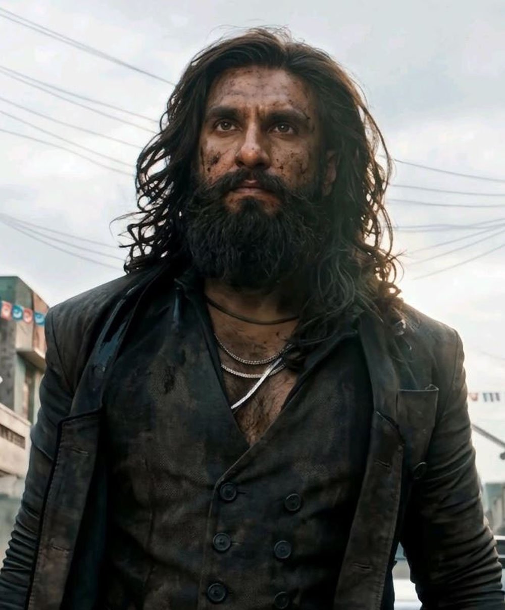 द ट्रेटर्स 2 की शूटिंग के बीच स्वर्णनगरी में दिखा करण जौहर का जलवा और सोशल मीडिया पर वायरल हुआ 