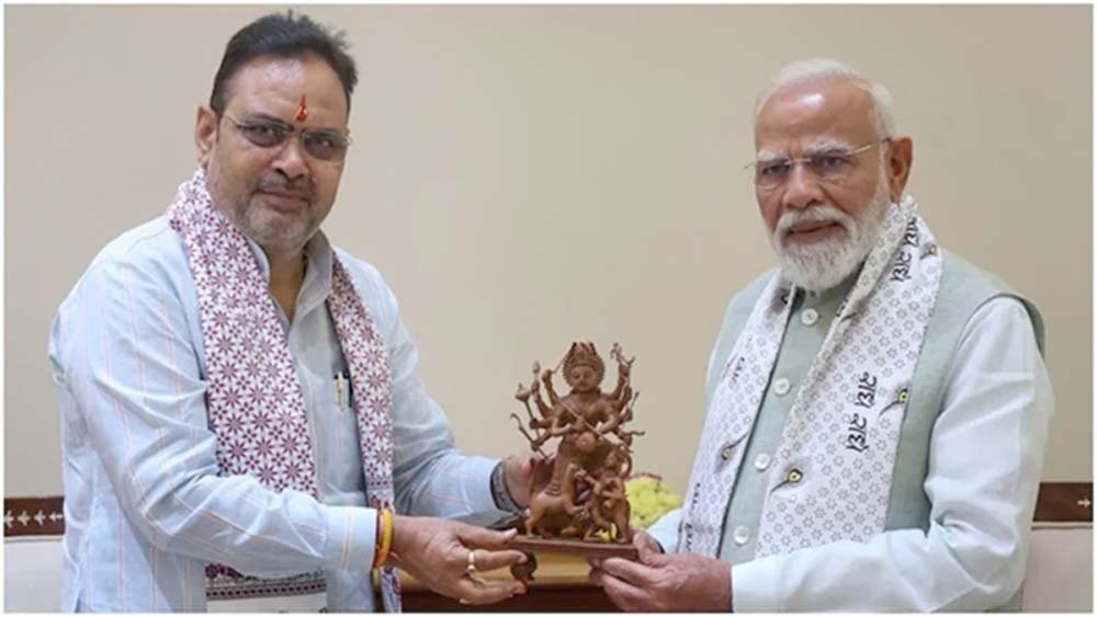 11 नेशनल अवार्ड पाने वाले परिवार का बना खास गिफ्ट, CM भजनलाल ने PM मोदी को किया भेंट