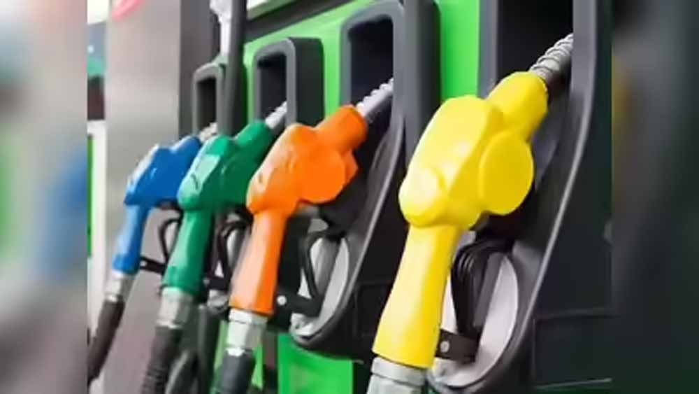 क्या बढ़ने वाले हैं पेट्रोल-डीजल के दाम? LPG के बाद सरकार का नया बयान