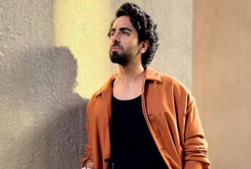‘आयुष्मान खुराना एरा’ ट्रेंड में, एक्टर ने शेयर किया ‘साड़ी गली’ का फ्रेश अंदाज़