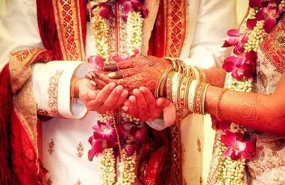 इन 3 राशियों की बजेगी शहनाई! ब्रह्मांड दे रहा है शादी के संकेत