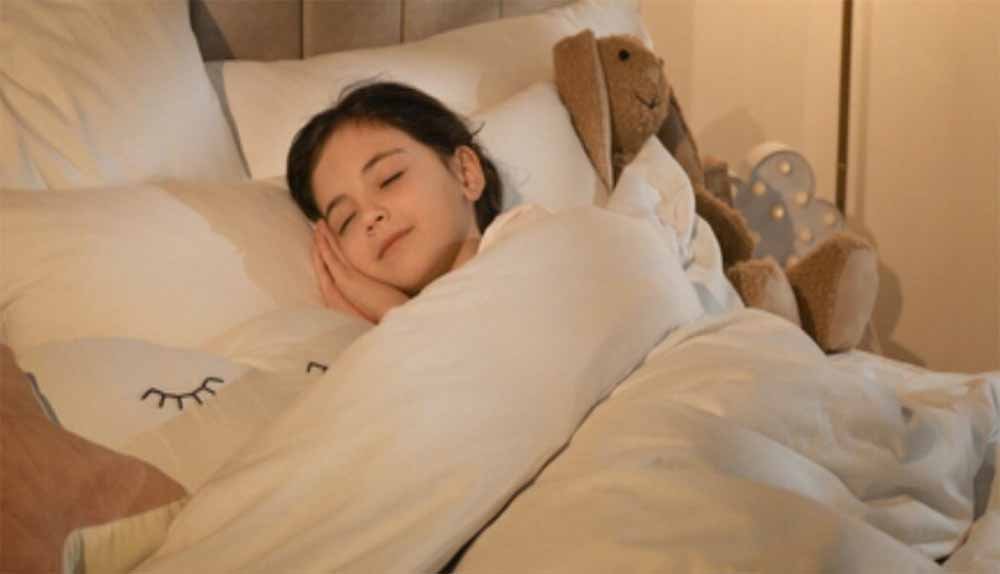 बच्चों के लिए कितनी नींद है जरूरी? उम्र के अनुसार जानें सही स्लीप टाइम