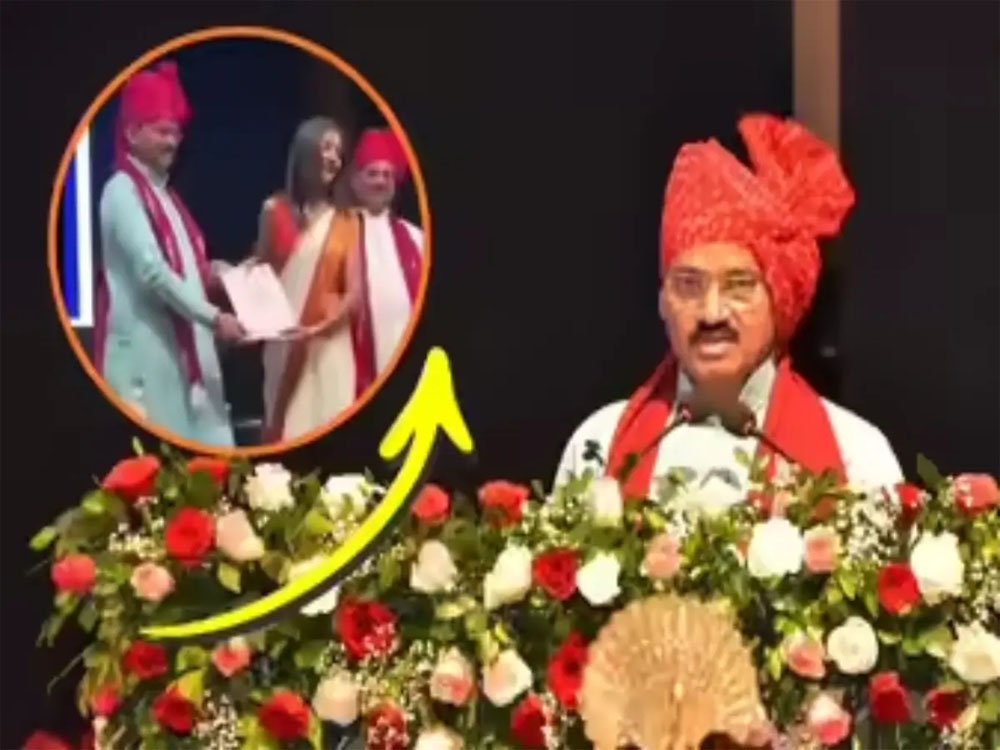 डिग्री लेने के अपमान पर भड़की छात्रा और विश्वविद्यालय प्रशासन ने व्यवहार को निंदनीय बताकर दी सफ