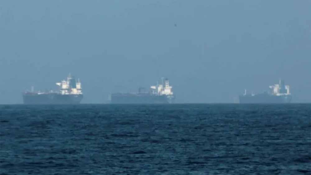 ईरान का बड़ा बयान: होर्मुज स्ट्रेट से तेल सप्लाई रोकने की धमकी, IRGC ने दी चेतावनी