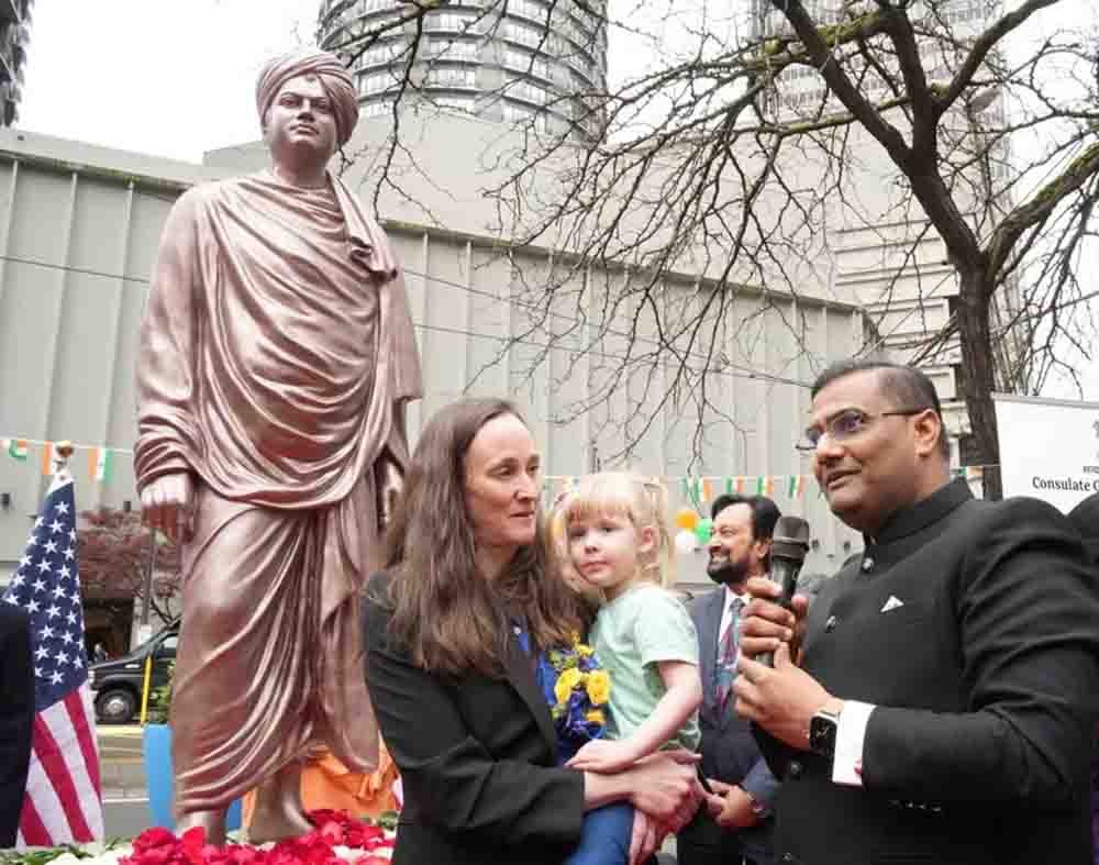 अमेरिका में ऐतिहासिक पहल: सिएटल में स्थापित हुई स्वामी विवेकानंद की प्रतिमा
