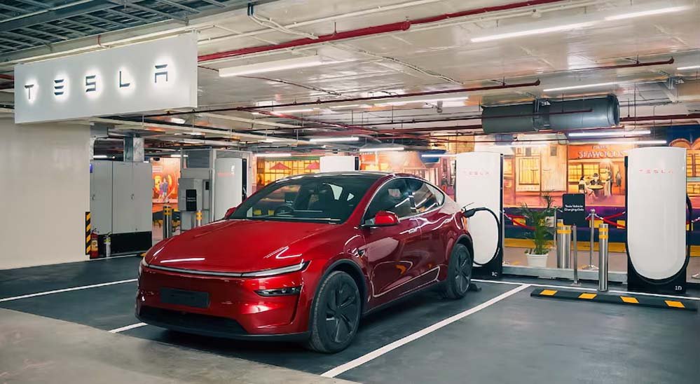 TESLA का नया सुपरचार्जर, 15 मिनट में इलेक्ट्रिक कार पूरी तरह होगी चार्ज