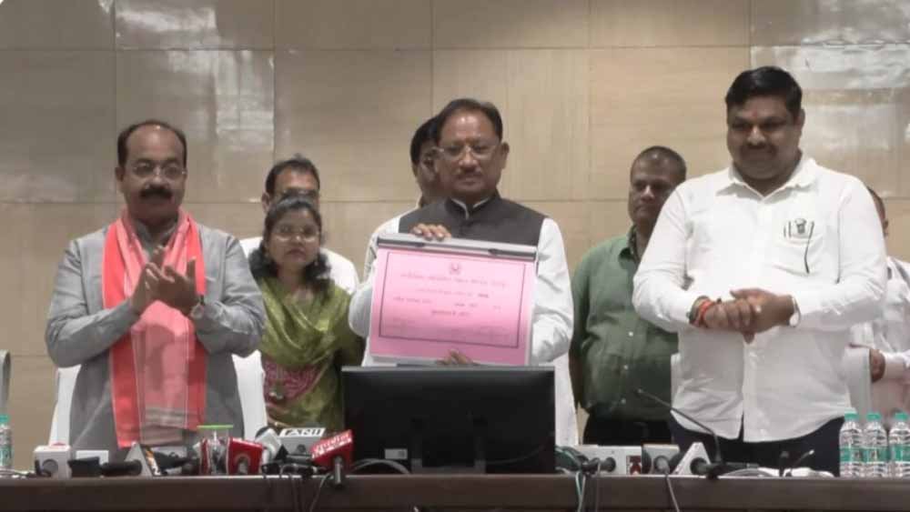 छत्तीसगढ़ बोर्ड रिजल्ट में बेटियों का जलवा, 10वीं-12वीं में पास प्रतिशत शानदार