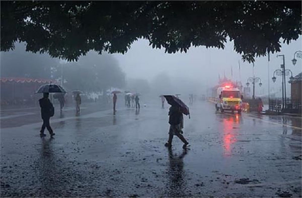 अन्नदाता पर दोहरी मार, पश्चिमी विक्षोभ के चलते राजस्थान में भारी बारिश की चेतावनी और फसलों पर स