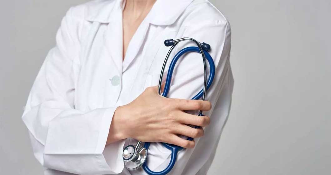 PMJAY के पैनल से 300 कैंसर विशेषज्ञ बाहर, मरीजों के लिए क्या होगा असर?