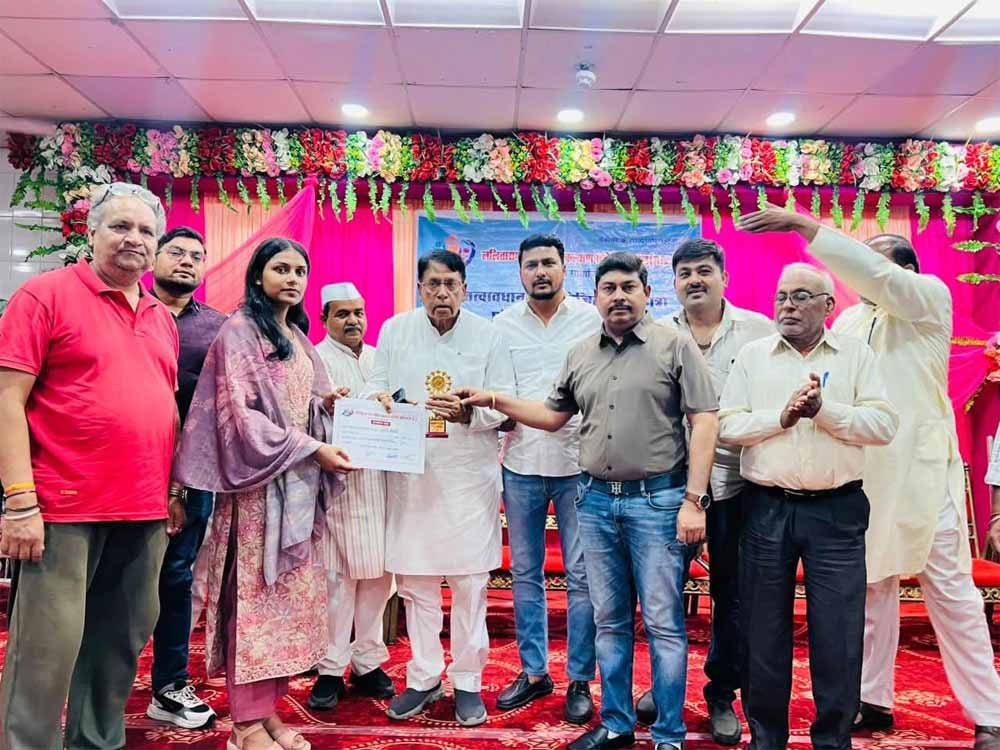 ललिताराम जन विकास कल्याण समिति ने 300 मेधावी छात्रों का किया भव्य सम्मान, सांस्कृतिक कार्यक्रमो