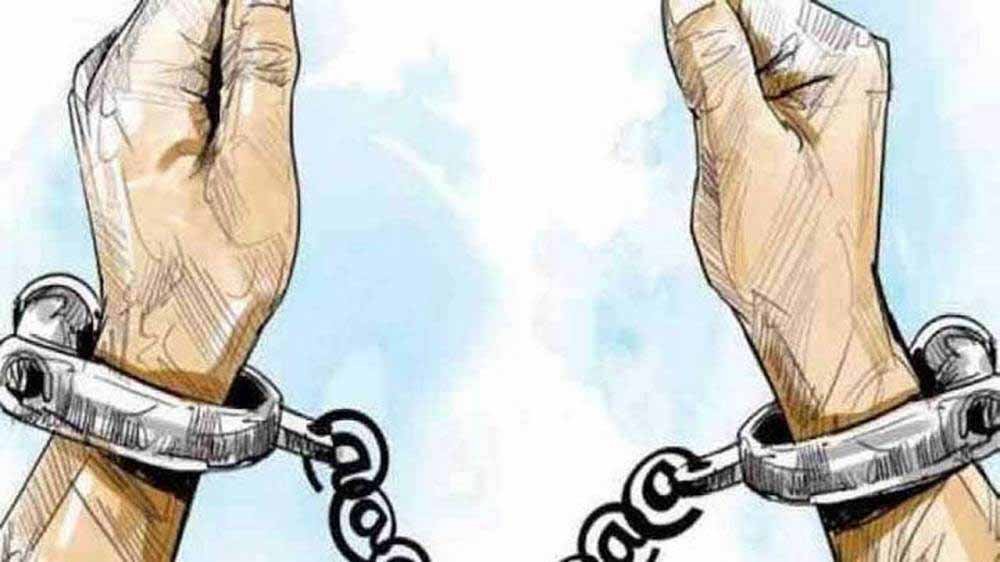पाकुड़ पुलिस की बड़ी कार्रवाई: 13 मामलों में वांछित अमन अंसारी दबोचा गया
