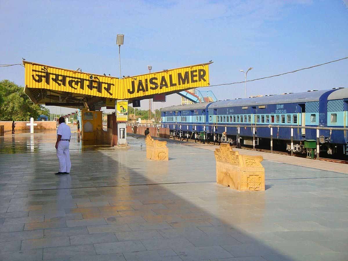 जैसलमेर-अहमदाबाद नई रेल सेवा का शुभारंभ, स्वर्णनगरी में बढ़ी कनेक्टिविटी