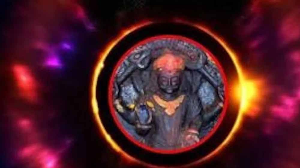 शनि-चंद्रमा की युति से बनेगा विष योग, इन राशियों पर बढ़ेगा संकट