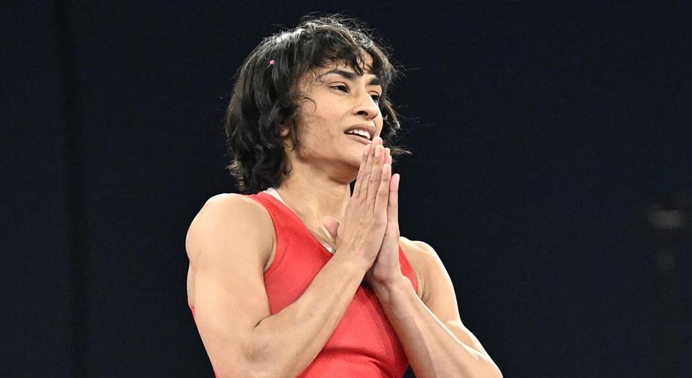 Vinesh Phogat केस में सुप्रीम कोर्ट का बड़ा फैसला, WFI की मुश्किलें बढ़ीं