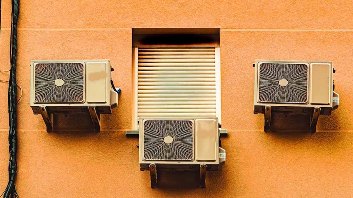 AC और फैन साथ चलाएं: गर्मी में बिजली बिल कम करने का आसान तरीका
